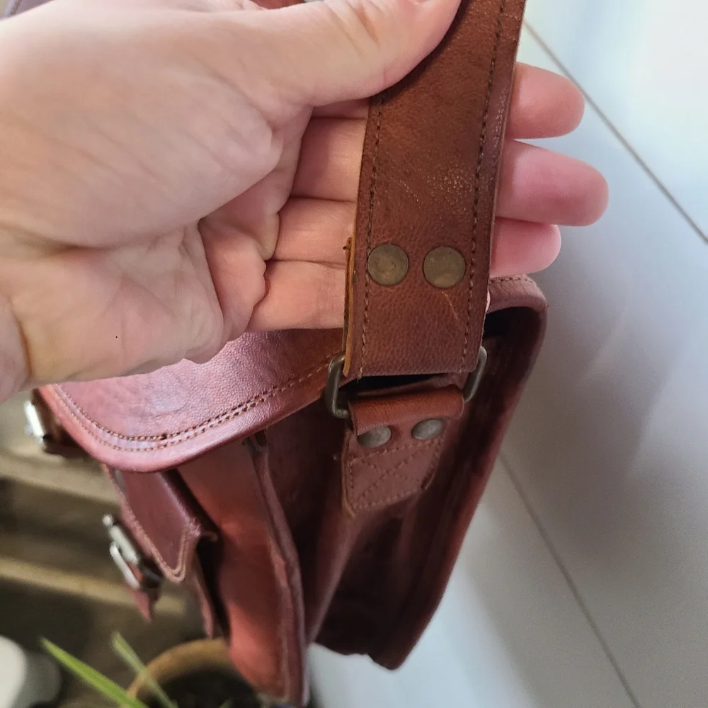 Komals passion leather purse. - Picture 4 of 7